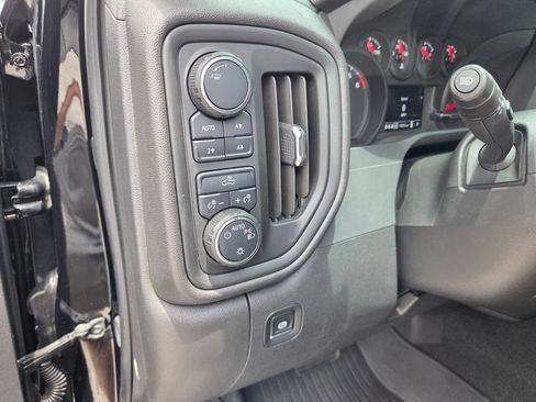 Used 2025 Chevrolet Silverado 1500 Custom Trail Boss AWD/4WD image 20