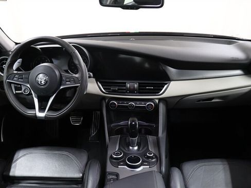 Used 2019 Alfa Romeo Giulia Ti Sport w/ Quick Order Package 22U Sport RWD image 7