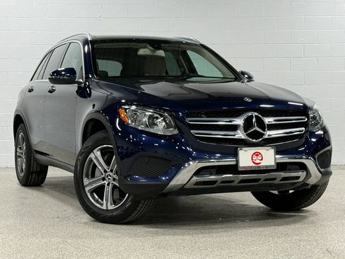 Used 2019 Mercedes-Benz GLC 300 GLC 300 4MATIC Sport Utility 4 w/ Premium Package image 4