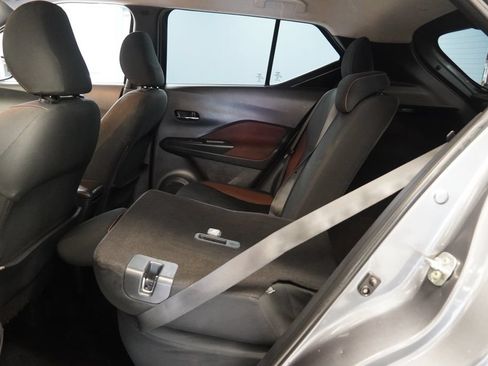 Used 2019 Nissan Kicks SR FWD image 27