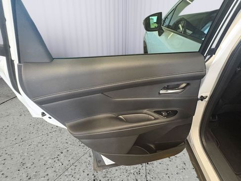 Used 2025 Nissan Murano SL w/ Cargo Package AWD/4WD image 22