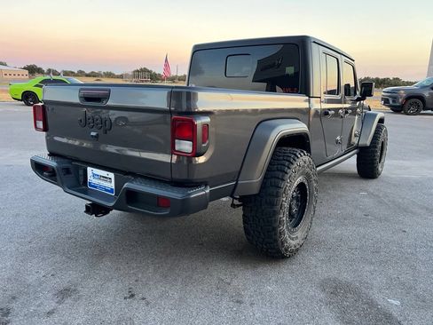 Used 2023 Jeep Gladiator Sport w/ Trailer Tow Package AWD/4WD image 6