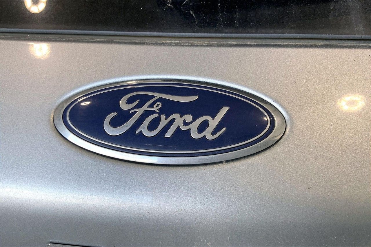 Used 2024 Ford Escape ST-Line w/ Tech Pack #1 FWD image 9