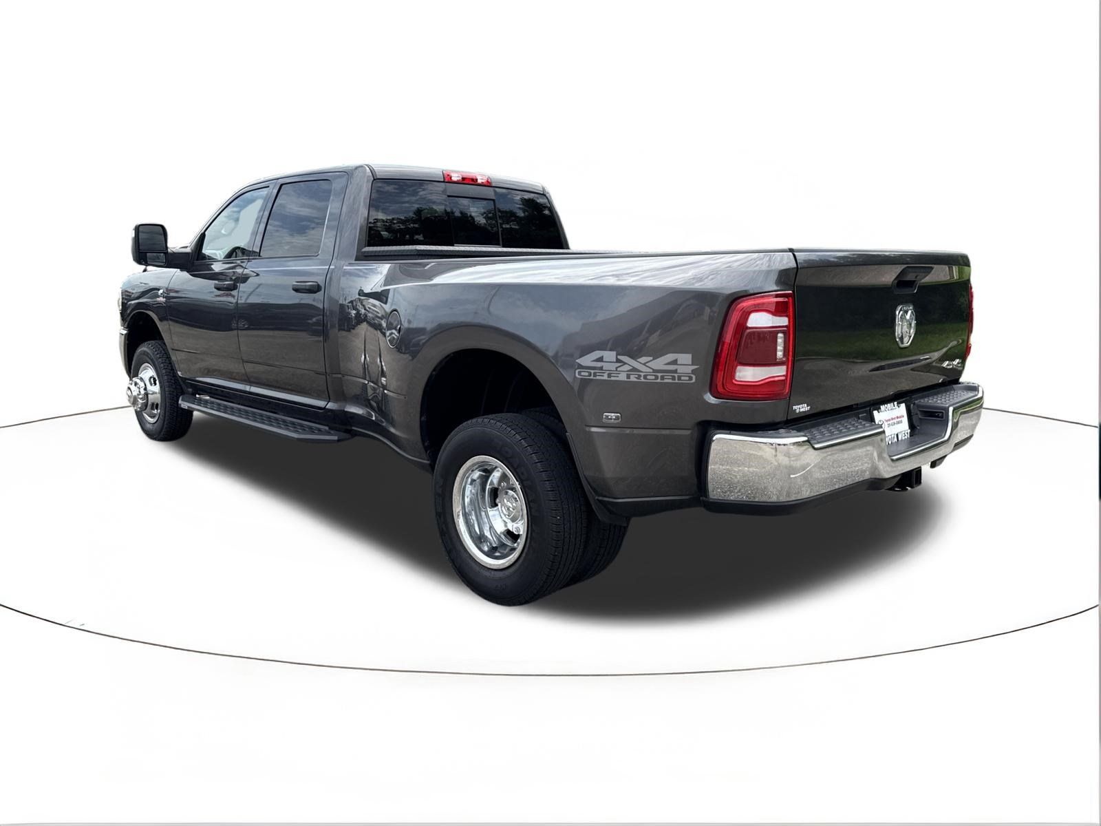 Used 2024 RAM 3500 Tradesman w/ Safety Group AWD/4WD image 6