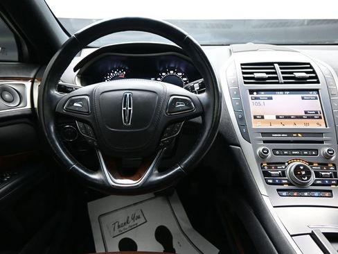 Used 2019 Lincoln MKZ Reserve FWD image 13