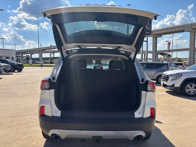 Used 2021 Ford Escape Titanium w/ Class II Trailer Tow Package AWD/4WD image 8