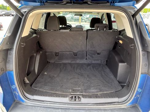Used 2017 Ford Escape SE w/ Equipment Group 201A FWD image 30