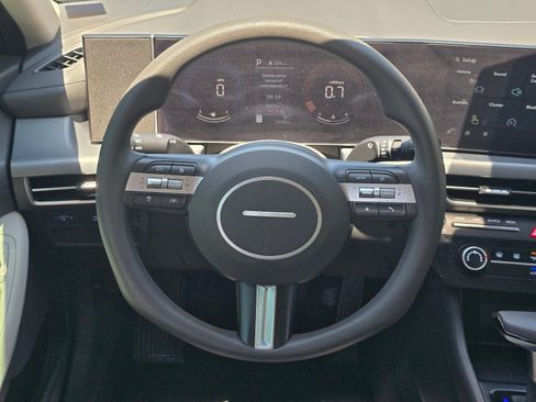 Used 2025 Hyundai Sonata SE FWD image 14