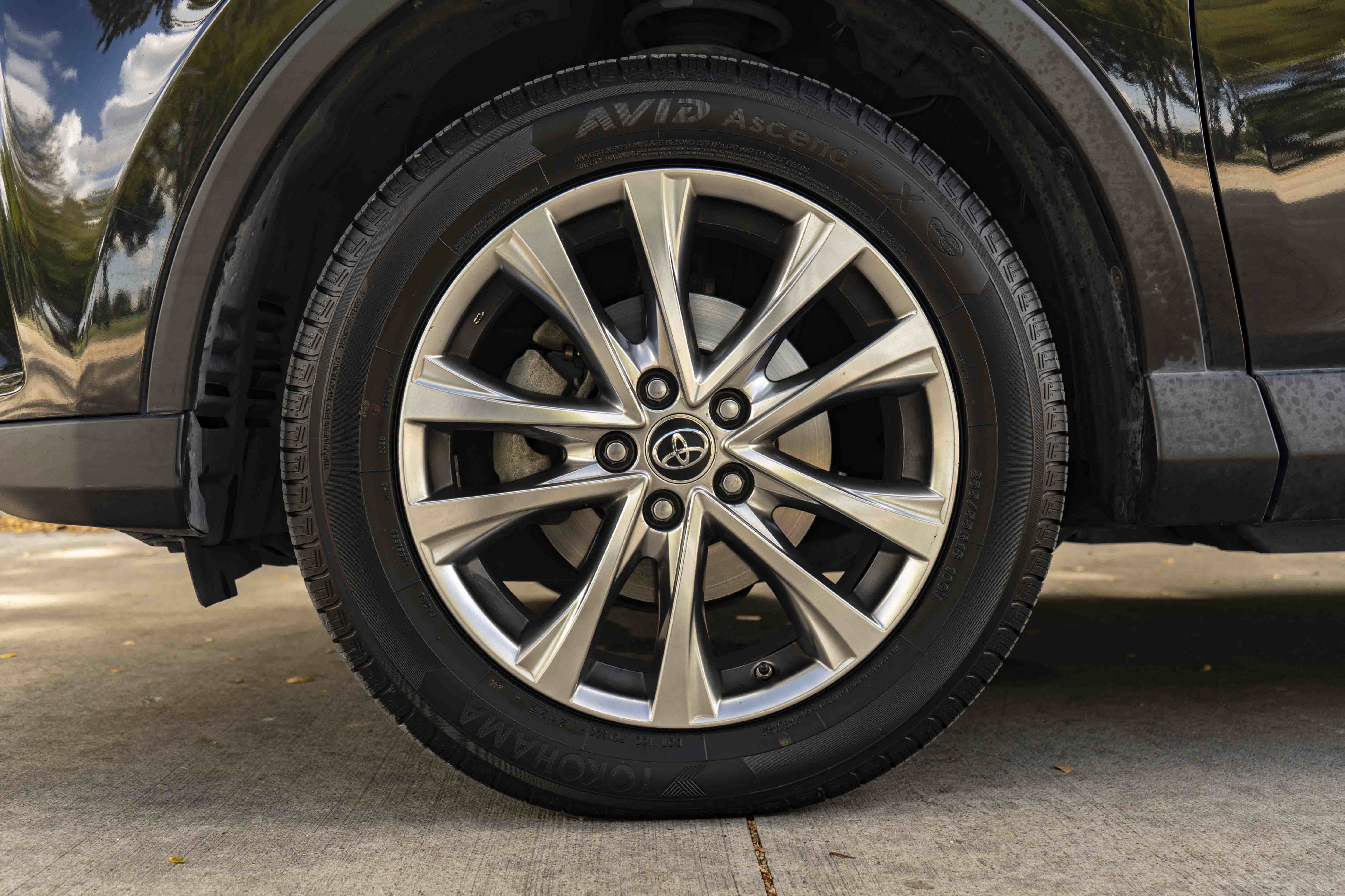 Used 2016 Toyota RAV4 Limited AWD/4WD image 14