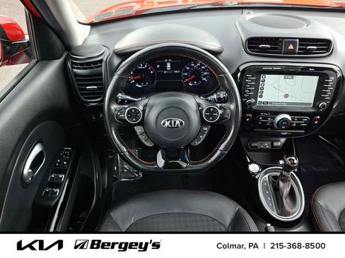 Used 2017 Kia Soul ! w/ Tech Package FWD image 12