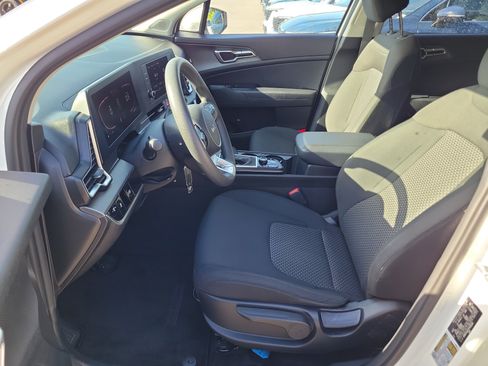 Used 2023 Kia Sportage LX FWD image 21