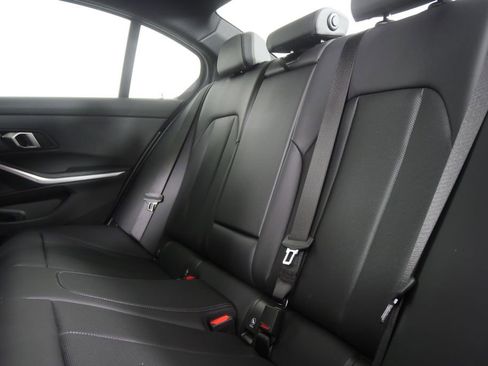 Used 2025 BMW 330i Sedan image 15