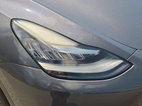 Used 2023 Tesla Model Y Long Range AWD/4WD image 10