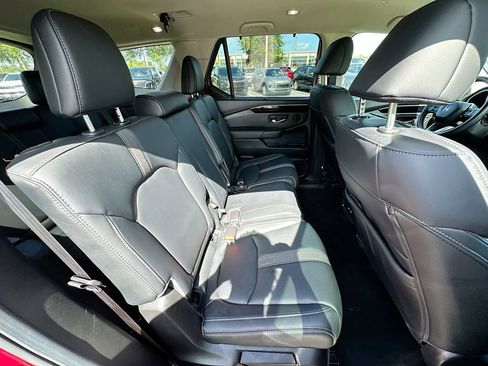Used 2025 Honda Pilot EX-L image 27