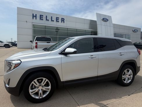 Used 2019 GMC Terrain SLE FWD image 3