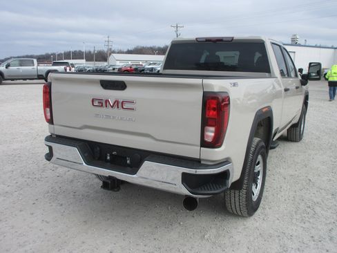 New 2026 GMC Sierra 2500 Pro image 5