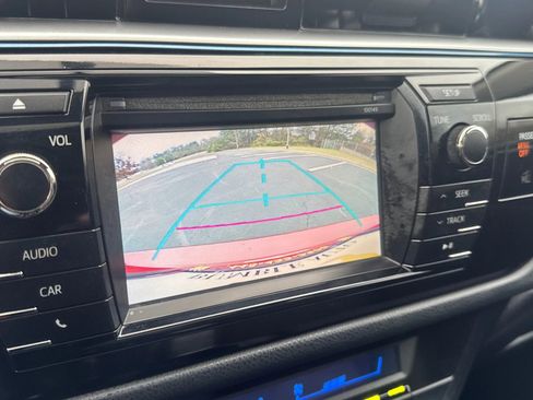 Used 2015 Toyota Corolla S image 22