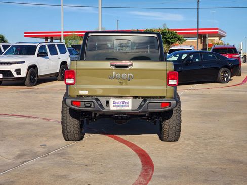 New 2026 Jeep Gladiator Sport AWD/4WD image 8