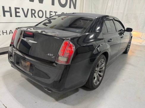 Used 2014 Chrysler 300 S RWD image 21