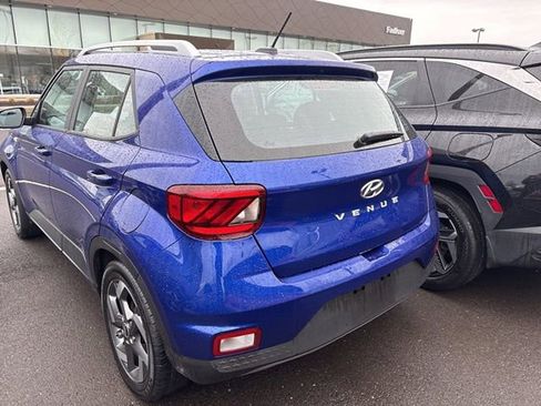Certified 2024 Hyundai Venue SEL image 5
