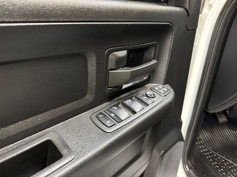 Used 2024 RAM 2500 Tradesman w/ Chrome Appearance Group AWD/4WD image 23