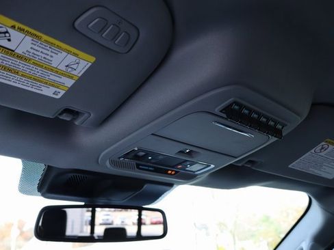 Used 2025 Ford F250 Lariat w/ Tremor Off-Road Package image 32