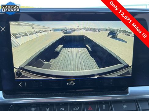 Used 2025 Chevrolet Silverado 3500 LTZ w/ LTZ Convenience Package image 21