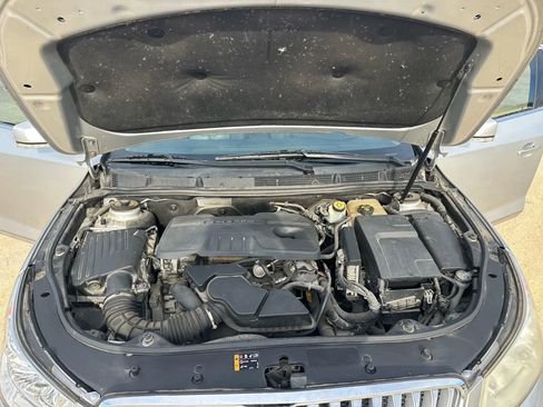 Used 2011 Buick LaCrosse CXL image 9