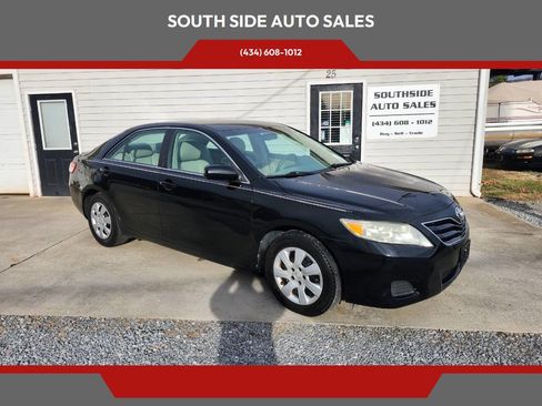 Used 2010 Toyota Camry Base 4dr Sedan 6A image 1
