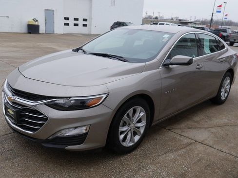 Used 2024 Chevrolet Malibu LT image 4