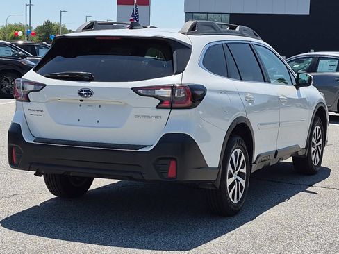 Used 2020 Subaru Outback Premium AWD/4WD image 3