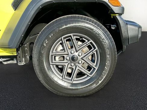 Used 2024 Jeep Wrangler Sport S image 29