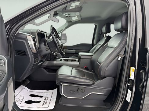 Used 2023 Ford F350 Lariat w/ Chrome Package image 17