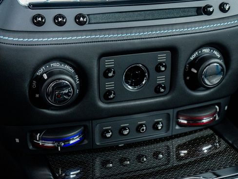 Used 2020 Rolls-Royce Wraith Black Badge image 42