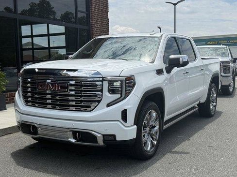 Used 2023 GMC Sierra 1500 Denali w/ Denali Reserve Package AWD/4WD image 1