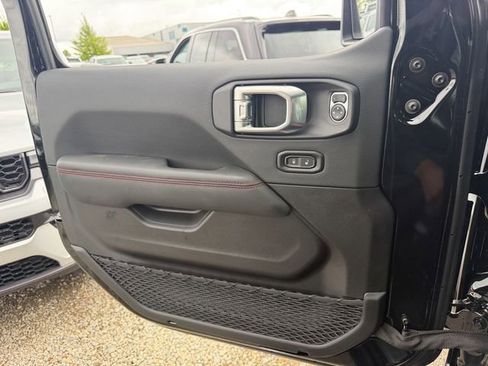 New 2026 Jeep Wrangler Unlimited Rubicon AWD/4WD image 15