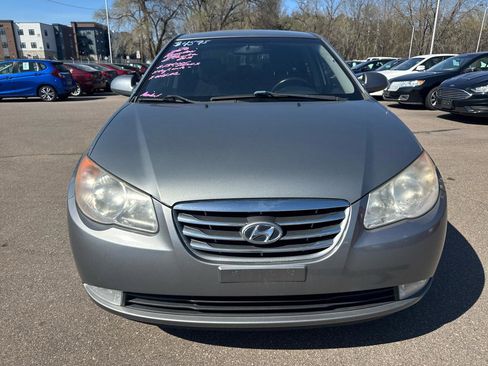 Used 2010 Hyundai Elantra SE FWD image 4