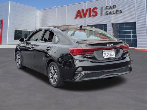 Used 2024 Kia Forte LXS image 9