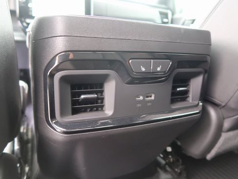 Certified 2022 GMC Sierra 1500 AT4 w/ AT4 Premium Package image 30