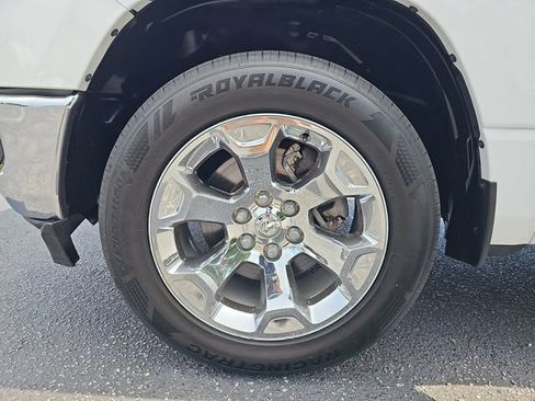 Used 2019 RAM 1500 Big Horn AWD/4WD image 35