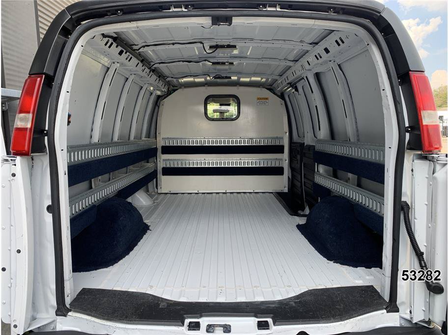 Used 2020 Chevrolet Express 2500 RWD image 9
