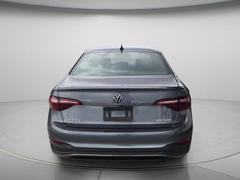 Used 2023 Volkswagen Jetta Sport FWD image 4