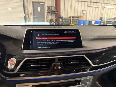 Used 2019 BMW 740i w/ M Sport Package image 20