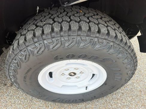 New 2026 Ford Bronco Heritage Edition AWD/4WD image 13