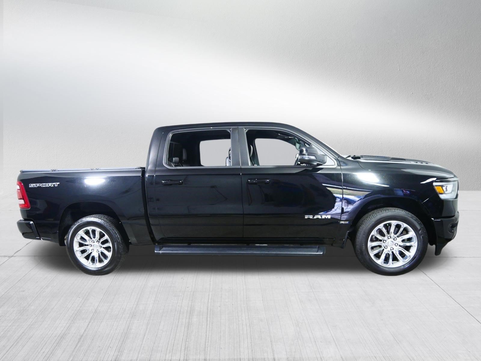 Used 2023 RAM 1500 Laramie AWD/4WD image 8