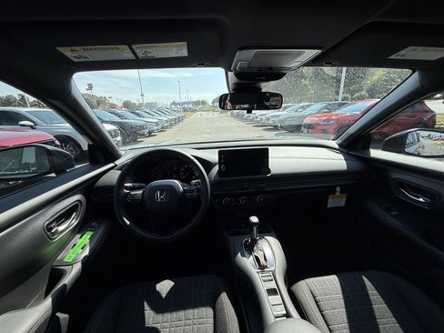 New 2026 Honda HR-V Sport image 27
