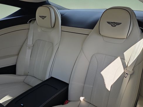 New 2025 Bentley Continental GT AWD/4WD image 31