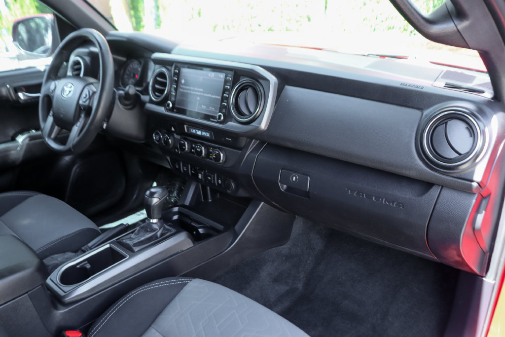 Used 2021 Toyota Tacoma TRD Off-Road w/ Technology Package AWD/4WD image 34
