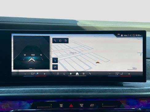 Used 2025 BMW i7 xDrive60 image 32