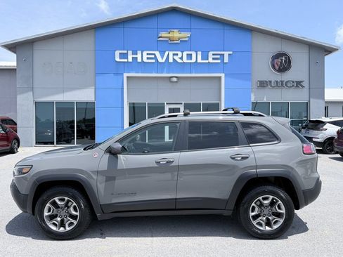 Used 2019 Jeep Cherokee Trailhawk w/ Cold Weather Group AWD/4WD image 8